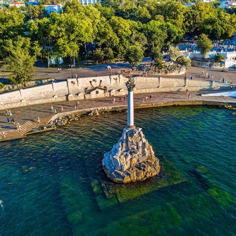 Памятник затопленным кораблям в Севастополе. Жертвенная история флота